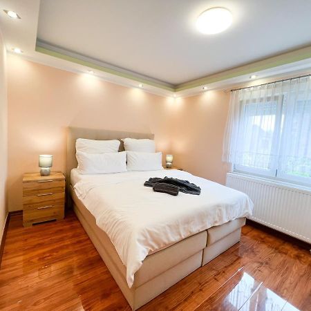 Extrem Ruhiges Apartment- Leipzig Ost Exteriör bild
